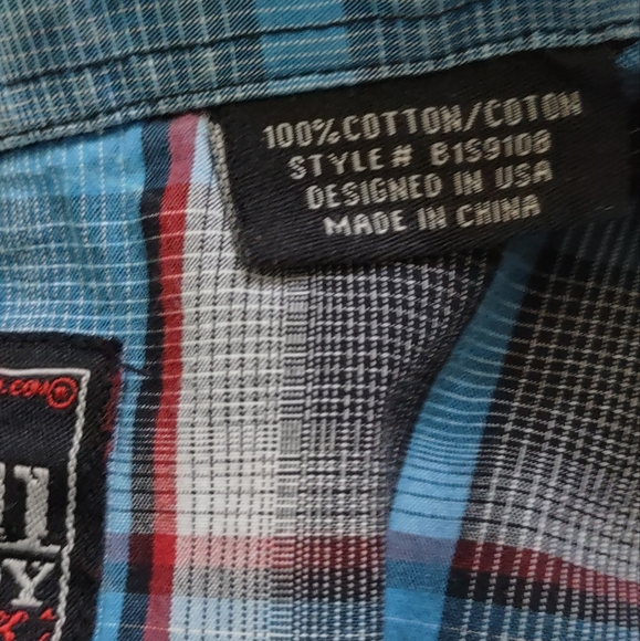 Men's Snap Front Plaid Shirt - Picture 5 of 5